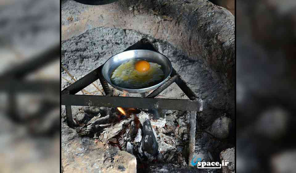 صبحانه آتشی در اقامتگاه بوم گردی آسمان آبی-فارس-فسا-روستای آسمان آبی